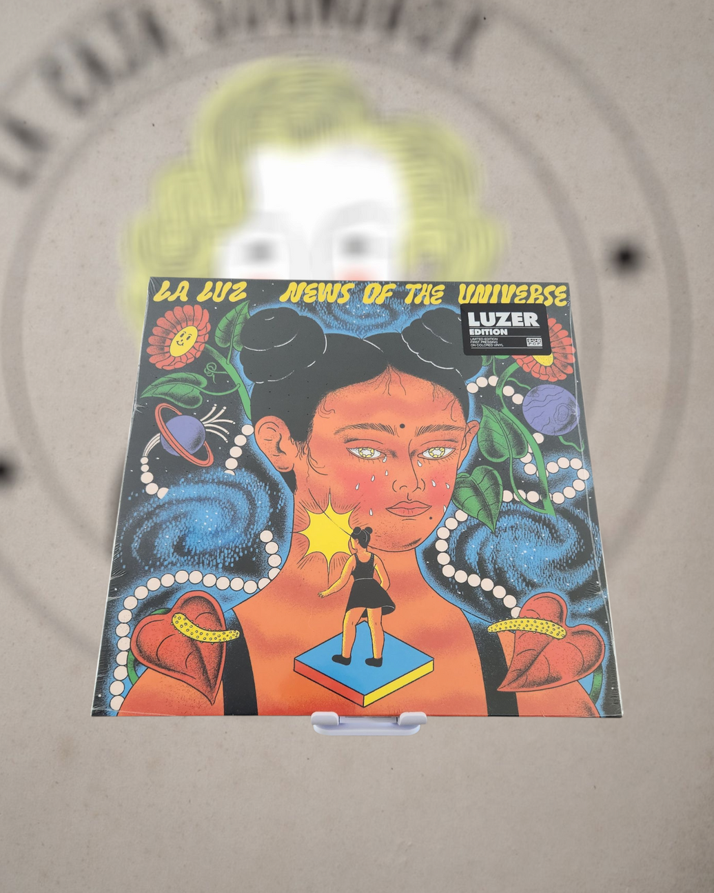 LA LUZ - NEWS OF THE UNIVERSE