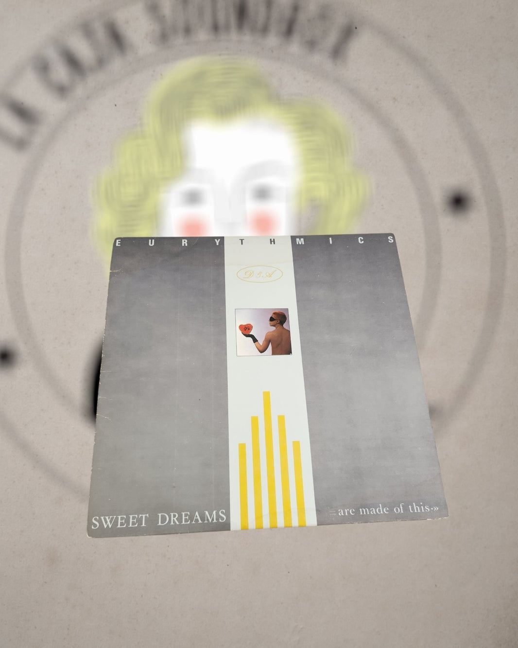 EURYTHMICS – SWEET DREAMS (ARE MADE OF THIS)