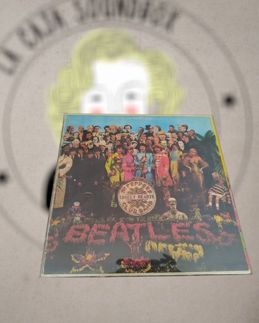 THE BEATLES - SGT PEPPER'S LONELY HEARTS CLUB BAND