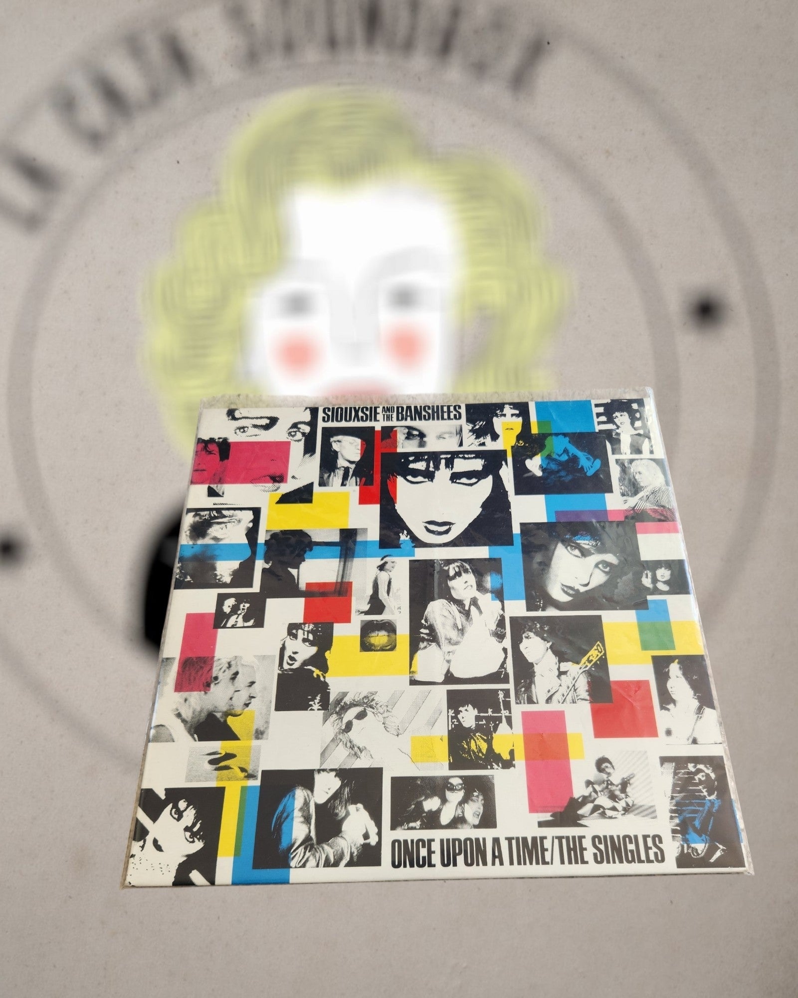 SIOUXSIE AND THE BANSHEES - ONCE UPON A TIME/THE SINGLES