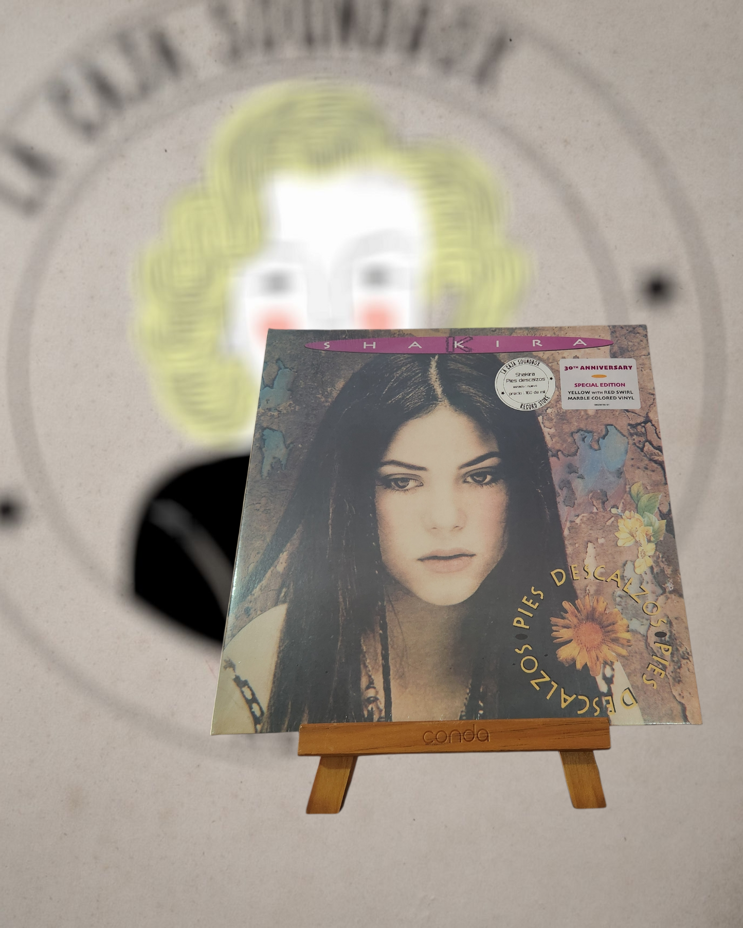 SHAKIRA - PIES DESCALZOS