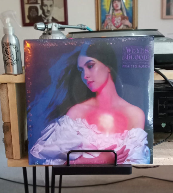 WEYES BLOOD - AND IN THE DRAKNESS HEATS AGLOW